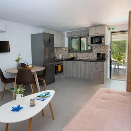 Apartment My Olive Garden By Paxosretreats *