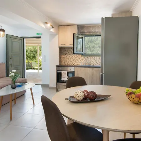 Apartment My Olive Garden By Paxosretreats